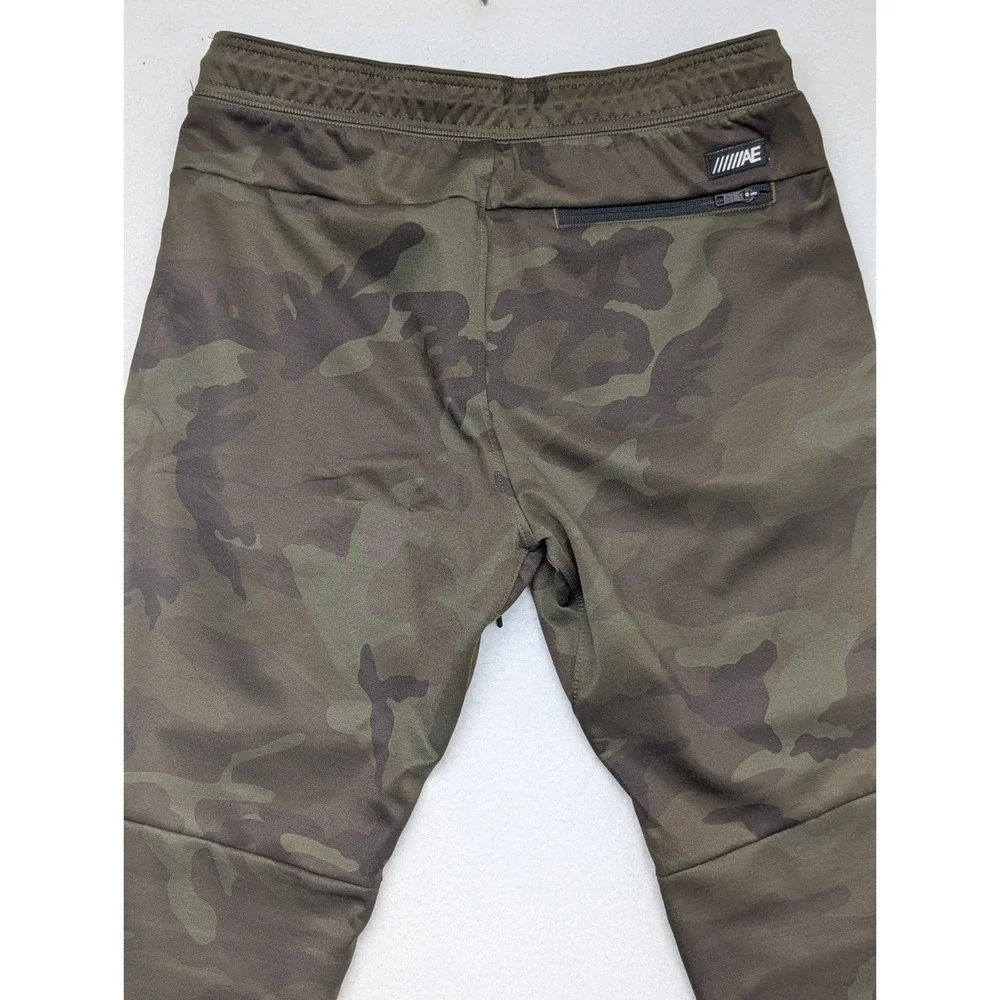 American Eagle Outfitters Camo Jogger Pants Mens Medium